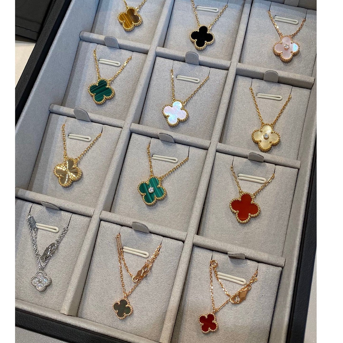 [Regal Gem]CLOVER 15MM LASER NECKLACE